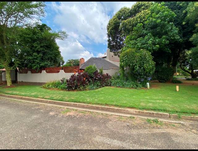 5 BEDROOM HOUSE FOR SALE IN BIRCH ACRES